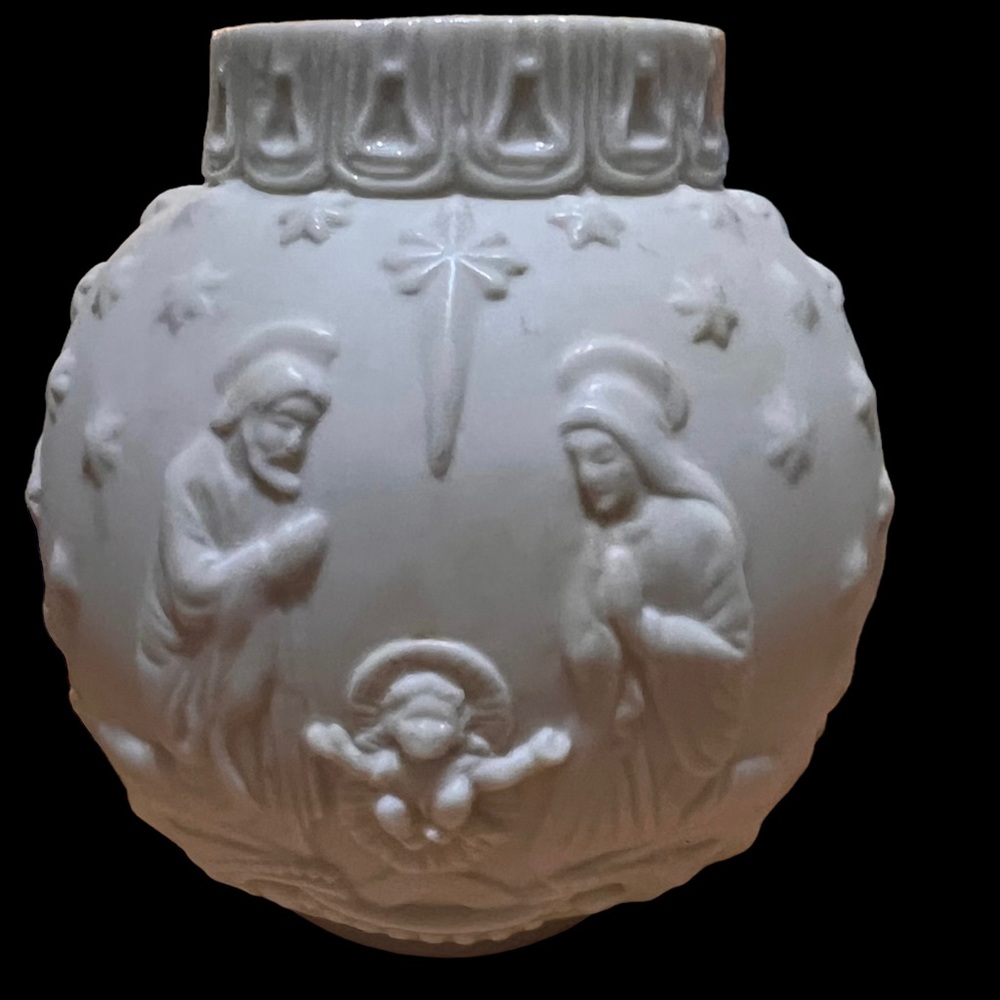 Lenox Nativity Votive Ornamental Glow Porcelain Tealight Candle Holder Christmas